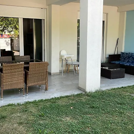 Lelle Riviera *